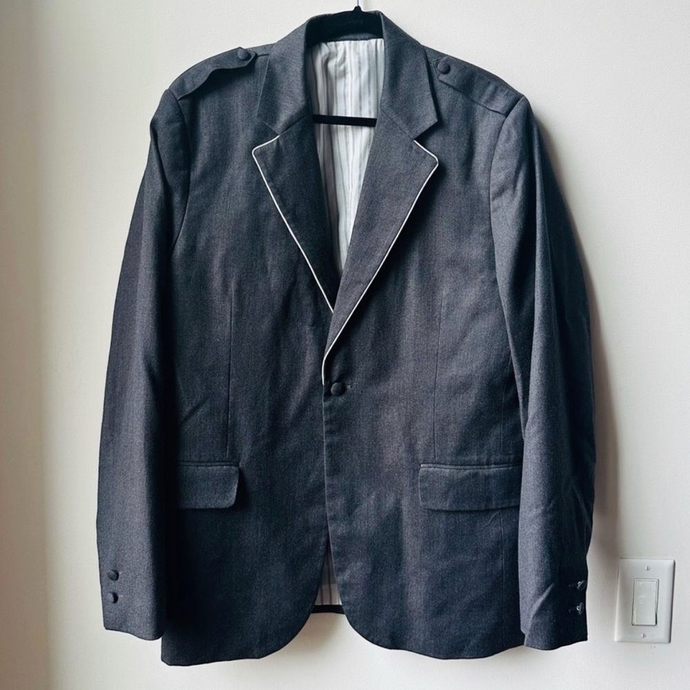 MODERN AMUSEMENT Tuxedo Jacket Sample - Picture 5 of 5